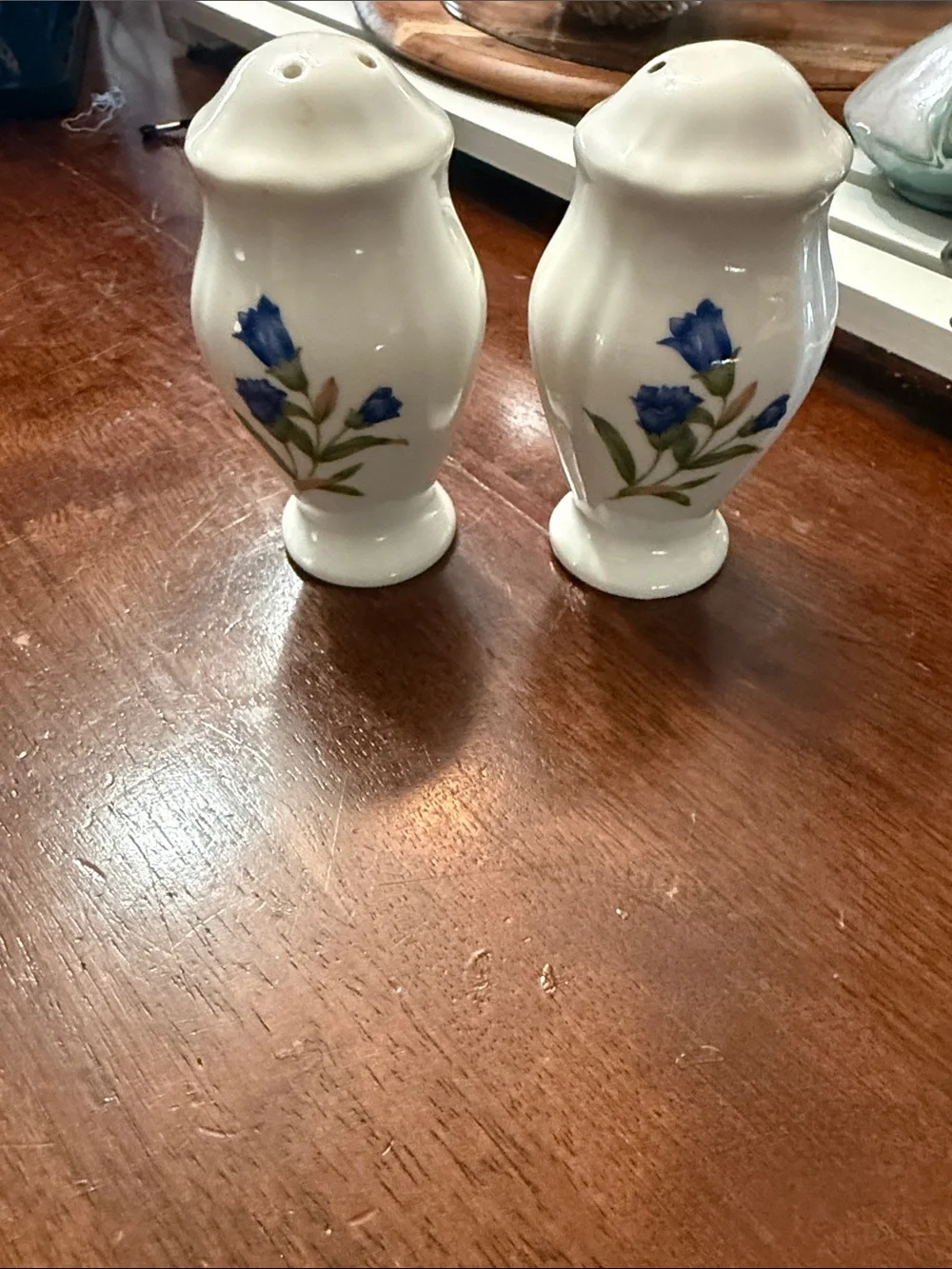 Noritake pair ceramic
